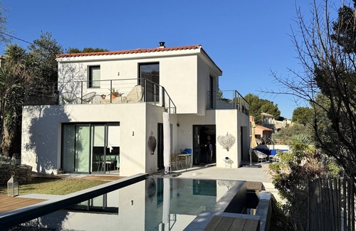 La Ciotat Villa | Villa Contemporaine Avec Piscine Dominant la Baie de La Ciotat