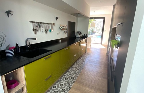 8th Arrondissement Villa | VILLA Contemporary Pointe Rouge