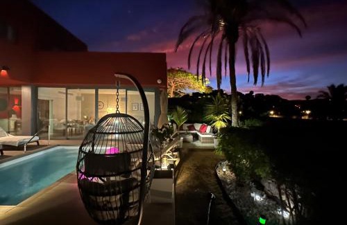 Salobre Villa | Villa Cooper l Heated Pool l Private Garden
