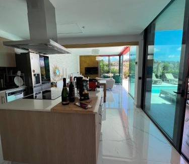 Salobre Villa | Villa Cooper l Heated Pool l Private Garden