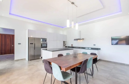 El Aggada Villa | Villa Coquelicot - Luxury, Comfort and Serenity with Heated Pool and Spa