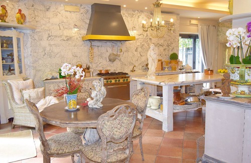 Camaiore Apartment | VILLA CORALLO LUXURY RELAIS 24H SERVICE PRIVATE CHEF and Breakfast Basket