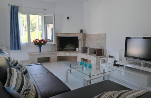 Liapades Villa | Villa 'Corfu Twins' with Mountain View, Wi-Fi and Air Conditioning