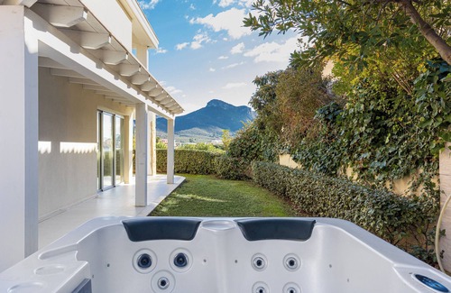 Golfo Aranci House | Villa "Cormorani 1" with Sea View, Jacuzzi & Wi-Fi