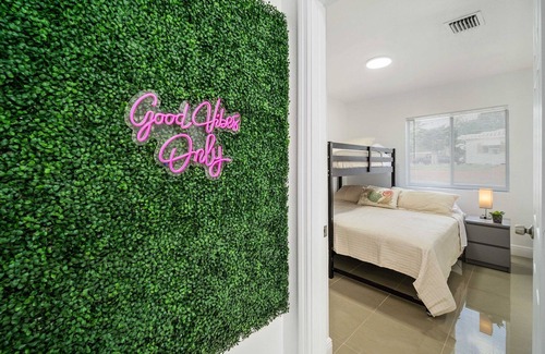 North Miami House | Villa Costa | Upper East Side