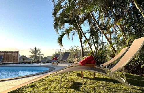 Carosse House | Villa Cosy Kerval : Elegance and Serenity with Pool and Stunning Views
