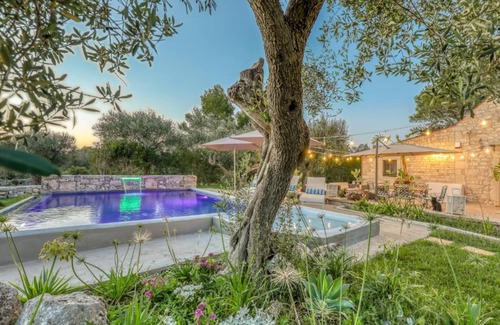 Putignano Villa | Villa 'Cottage Romantico with Pool' with Private Pool, Wi-Fi and Air Conditioning