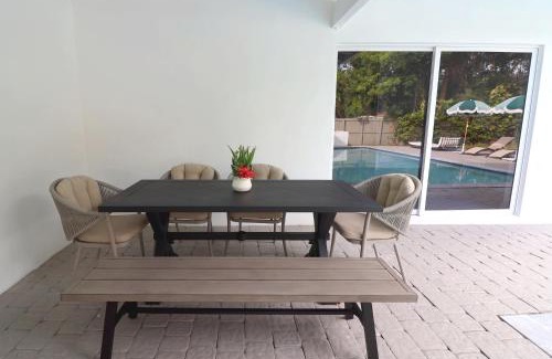 Golden Glades Villa | Villa Cristina in Miami