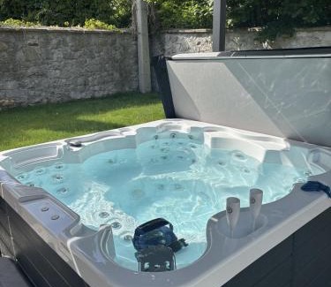 Profondeville Villa | Villa d'Arras d'Haudrecy