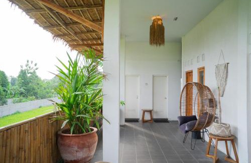 Sewon House | Villa D'Bamboo by Plesirhati Yogja
