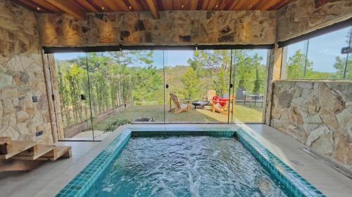 Campos do Jordao Bed & Breakfast | Villa D'Moriyah - Chalés de Luxo com Piscina Privativa