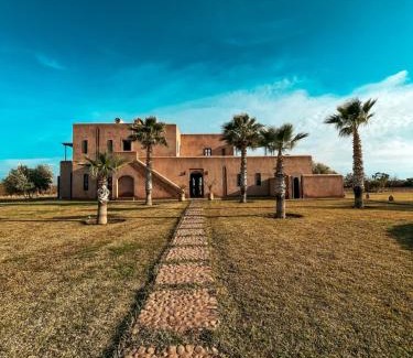 Sidi Abdallah Ghiat Villa | Villa d'Orient