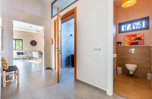 El Aggada Villa | Villa Dalia, Personnels et option piscine