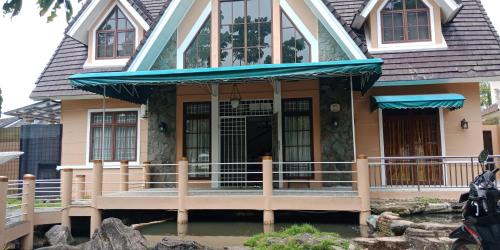Cipanas Villa | Villa Dalia Puncak Nb3-8