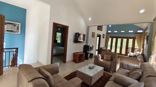 Cipanas Villa | Villa Dalia Puncak Nc3-31