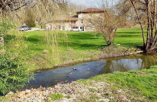 Saint-Paul-de-Varax Villa | Villa de 5 chambres avec piscine privee jacuzzi et jardin amenage a Saint Paul de Varax