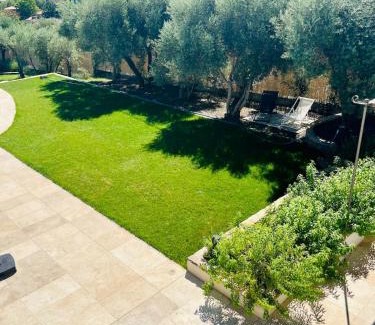La Treille Villa | Villa de Charme avec Piscine, Marseille