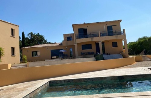 Arles Villa | Villa DE Charme