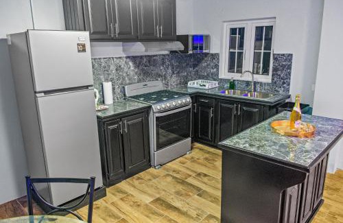 Scarborough Apartment | Villa De Cruz - Deluxe Suite