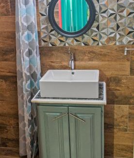 Scarborough Apartment | Villa De Cruz - Groovy Suite
