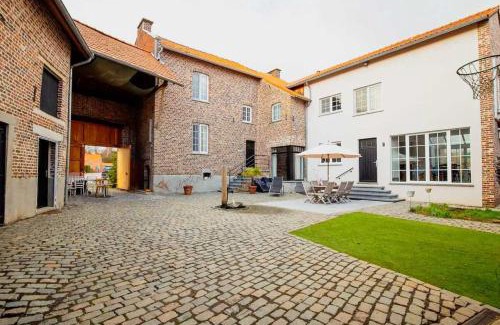 Heers Villa | Villa de Daelhoeve luxurious with big garden