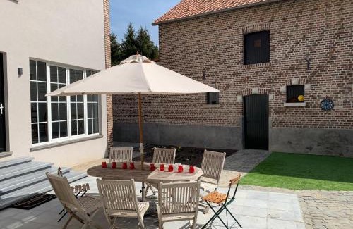 Heers Villa | Villa de Daelhoeve luxurious with big garden