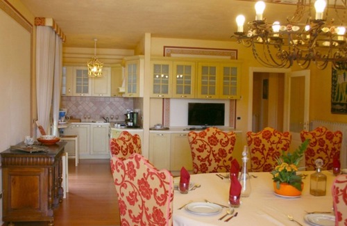 Castiglion Fiorentino Villa | Villa Del Portico. AC, Private pool. Pets allowed