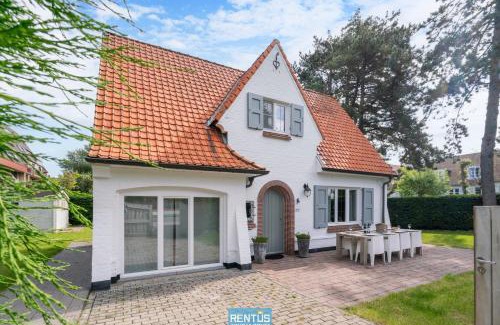 Nieuwpoort-Bad House | Villa De Mus - house with enclosed garden for 9 people