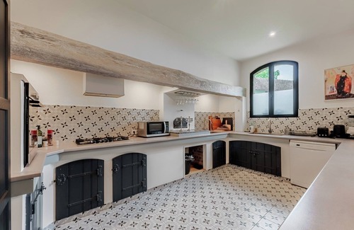 Langon Villa | Villa de Nocfond, rural luxury 2 hours from Paris with jacuzzi, sauna, swimming pool, air conditioning