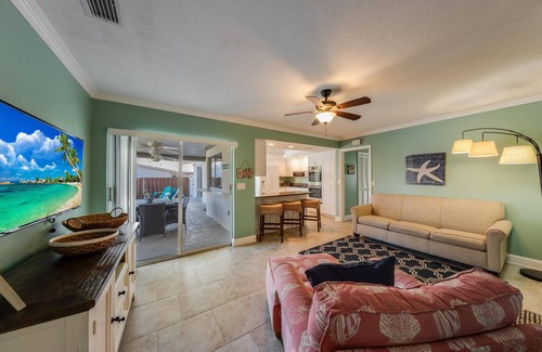 Siesta Key House | Villa De Paradisio | Waterfront Home w/Private Pool, Fishing Dock, Close to Beach & Village!