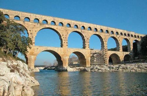 Remoulins Villa | Villa de pont du Gard