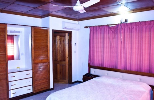 Beau Vallon House | Villa de Roses