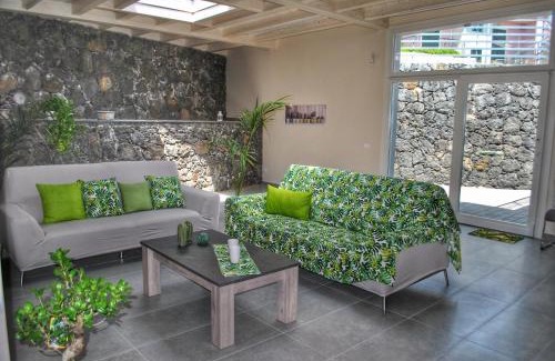 Acireale Villa | Villa Dedalisa by holidayngo