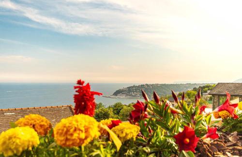 Arenzano Villa | "Villa dei Poeti" private pool and breathtaking sea view