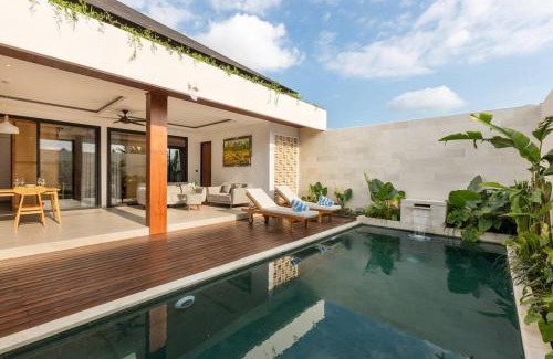 Berawa Villa | Villa Dekata 1 - New! Serene Hideaway surrounded by Rice Fields