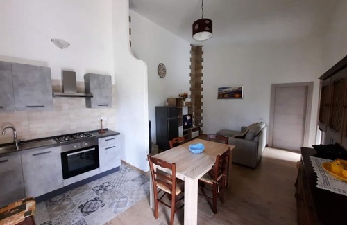 Sarroch Villa | Villa del Glicine a few steps from the sea