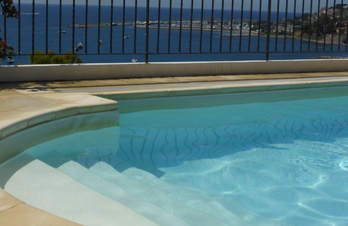 Regione Ronchi Apartment | Villa del mare ligure mit shared pool HEATING