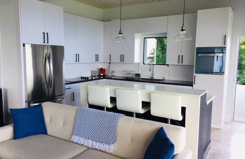 Belmont Villa | Villa Del Mar, 5 bed 5 bath in Belmont Estates, near Longbay & Smugglers cove.