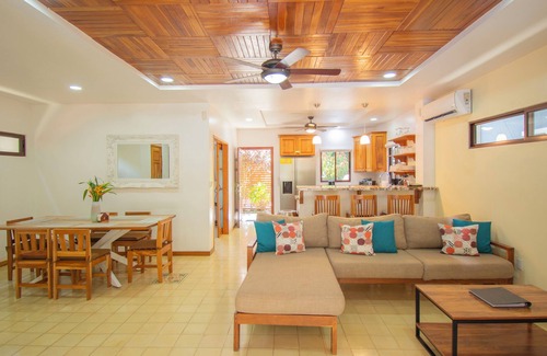 Dominical Villa | Villa Del Sol, steps to Dominical Beach with Private Pool!