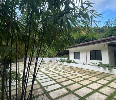 Carcar House | Villa del Sol 1 -Barkada Rooms