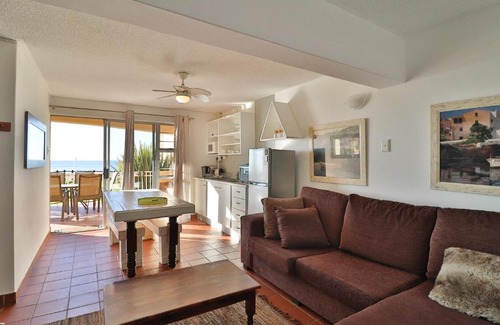Jeffreys Bay Apartment | Villa Delfini B2 Self Catering Accommodation