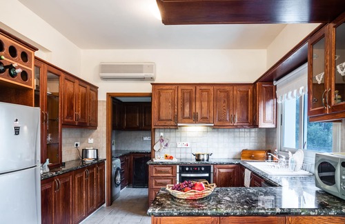 Argaka Villa | VILLA DEMETRA (4 ensuite bedrooms, stunning view,BBQ,HighSpeed WI-FI,swim.pool)