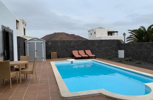 Playa Blanca Villa | Villa Denise