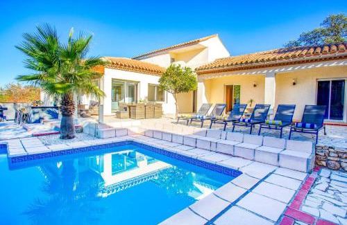 Laroque-des-Alberes Villa | Villa des Alberes by Villa Plus