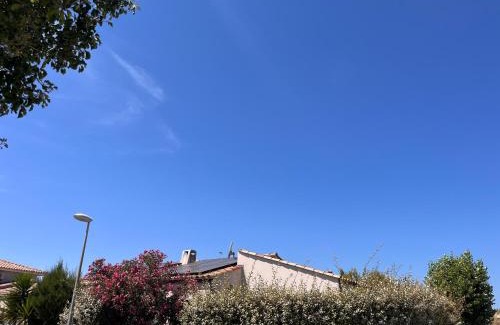 Pinet Bed & Breakfast | Villa Des Romieux