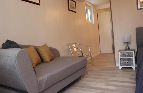 Varaville Apartment | Villa des sables avec 1 studio pour 2 personnes pouvant être complété par une chambre avec sa salle de bain et WC si 4 personnes