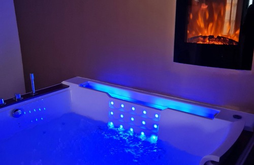 Saint - Martin - du - Touch House | Villa Design Avec Jacuzzi et Terrasse Privatifs