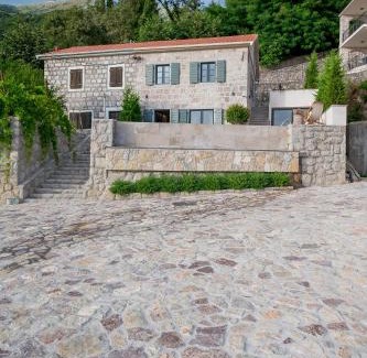 Radanovici Villa | Villa Di Campagna