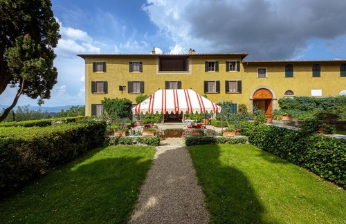 Santo Stefano A Tizzano Villa | Villa di Tizzano, Luxurious Retreat in Tuscany