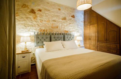 Psarou Villa | Villa Diamante -Seafront Stone Villa for 5 with Stunning Sunset Views By Villa Mana Gers